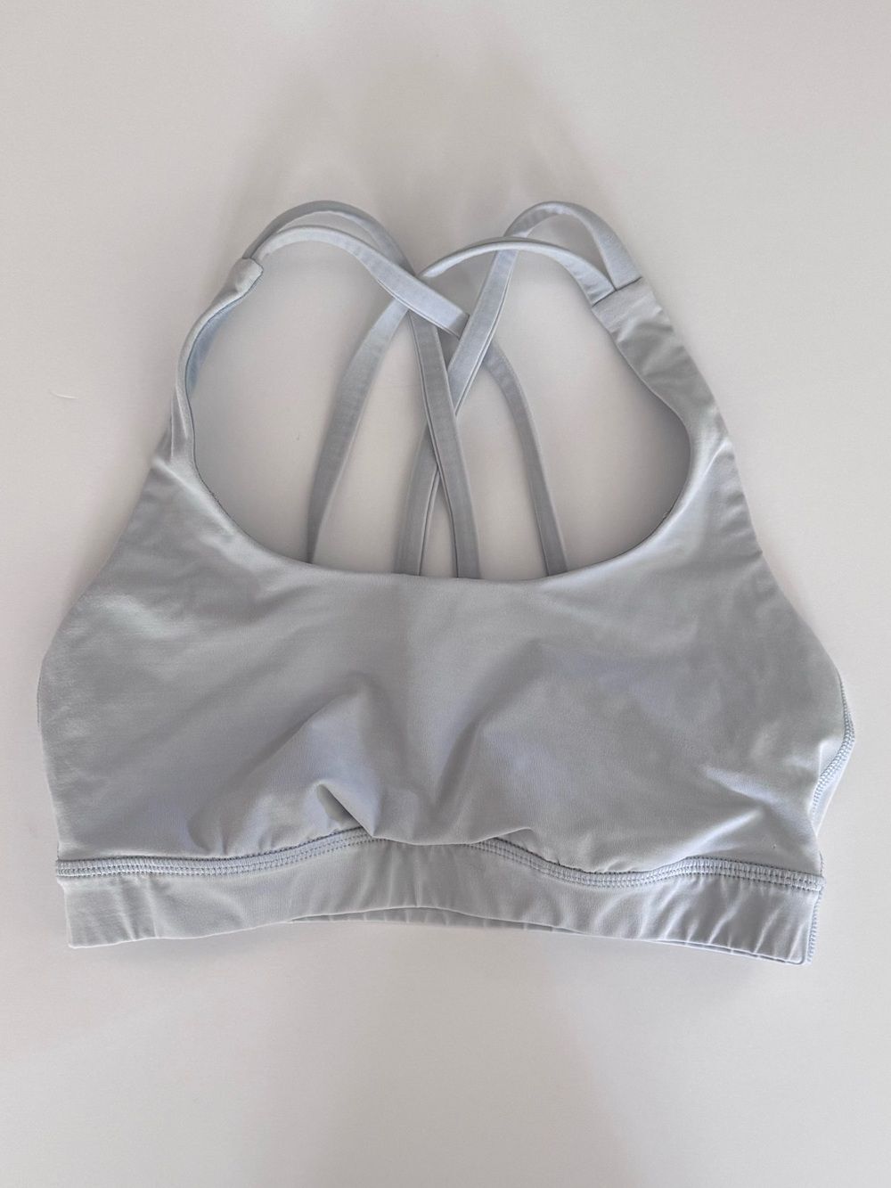 lululemon athletica Light Gray Crisscross Energy Sports Bra sz 4